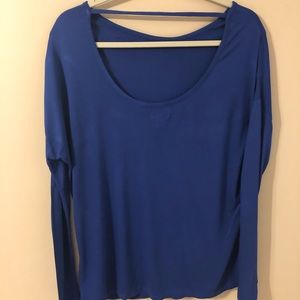 cotton long sleeve top with slightly open back